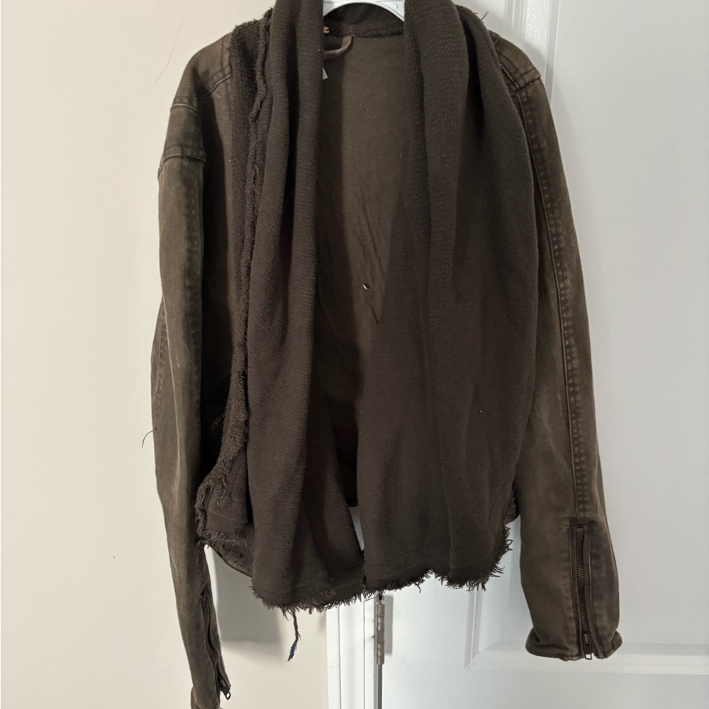🚨SALE🚨Free People Distressed Jacket